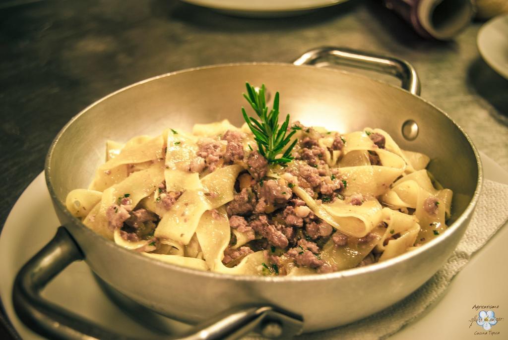 Agriturismo Fiore Di Campo Fermo Eksteriør bilde