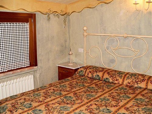 Agriturismo Fiore Di Campo Fermo Eksteriør bilde